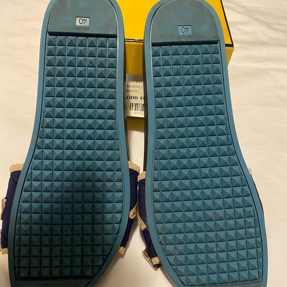 Authentic Fendi slides - Picture 2 of 4